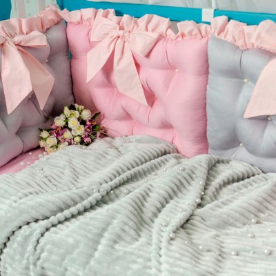 Комплект в кроватку 10 предметов сатин «Бусинка» серо-розовый