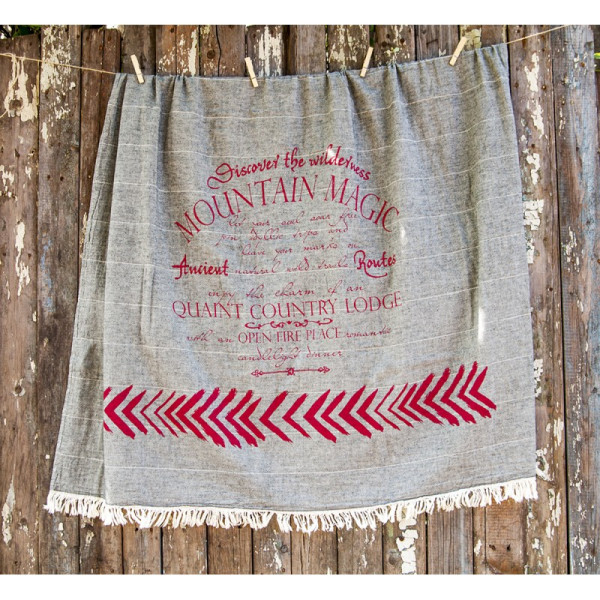 Плед-накидка «Mountain Magic Throw black&red» Barine